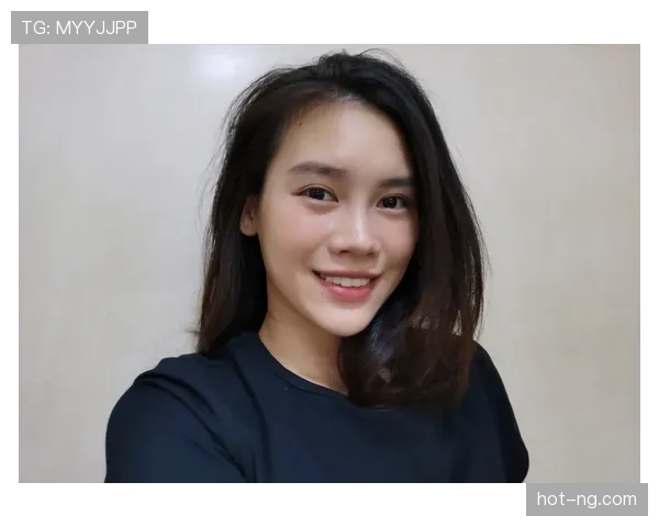 朱雪莹这生活真高调，看着像明星又不是明星，背后钱景咋回事？