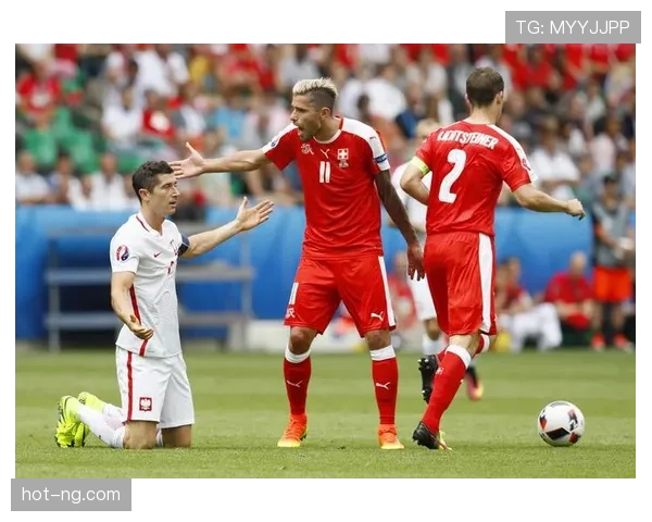 莱万与法尔考：终结效率与战术角色对比分析