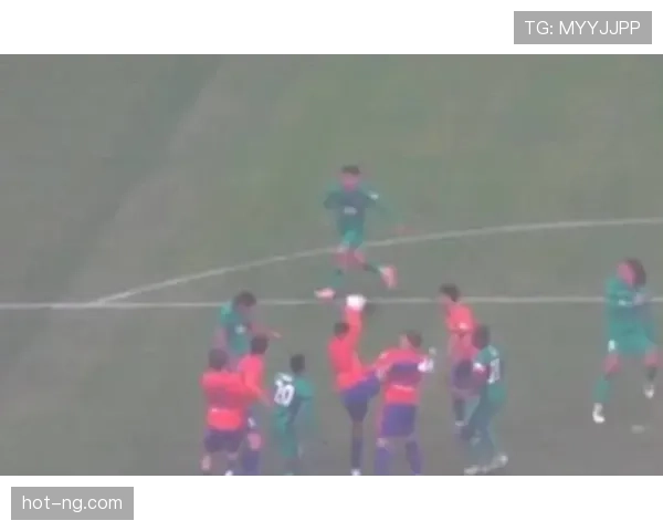 点球判罚为何总引发争议？关键在犯规动作的“可判可不判”区间