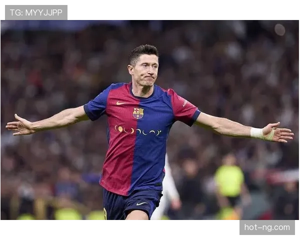 持续高速插上撕开防线，莱万本赛季高效射门压制对手防守体系